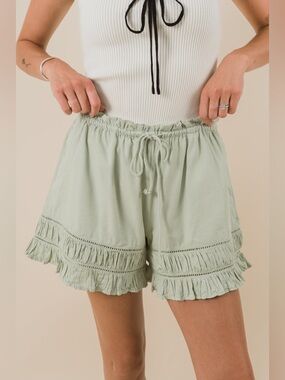 Free People NWT Cambridge Pull-On Shorts Size L Ruffled Embroidered Loose Fit